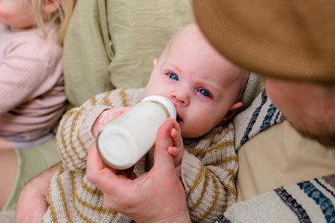 Your emotional journey into formula feeding (how to navigate guilt when breastfeeding doesn’t work out)